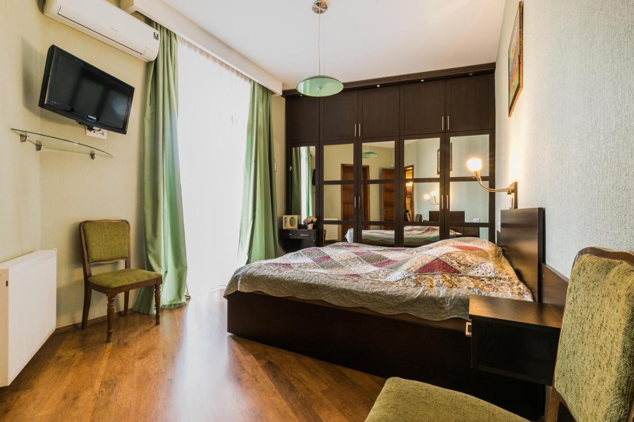 Apartment At 12 Baratashvili Street 트빌리시 외부 사진